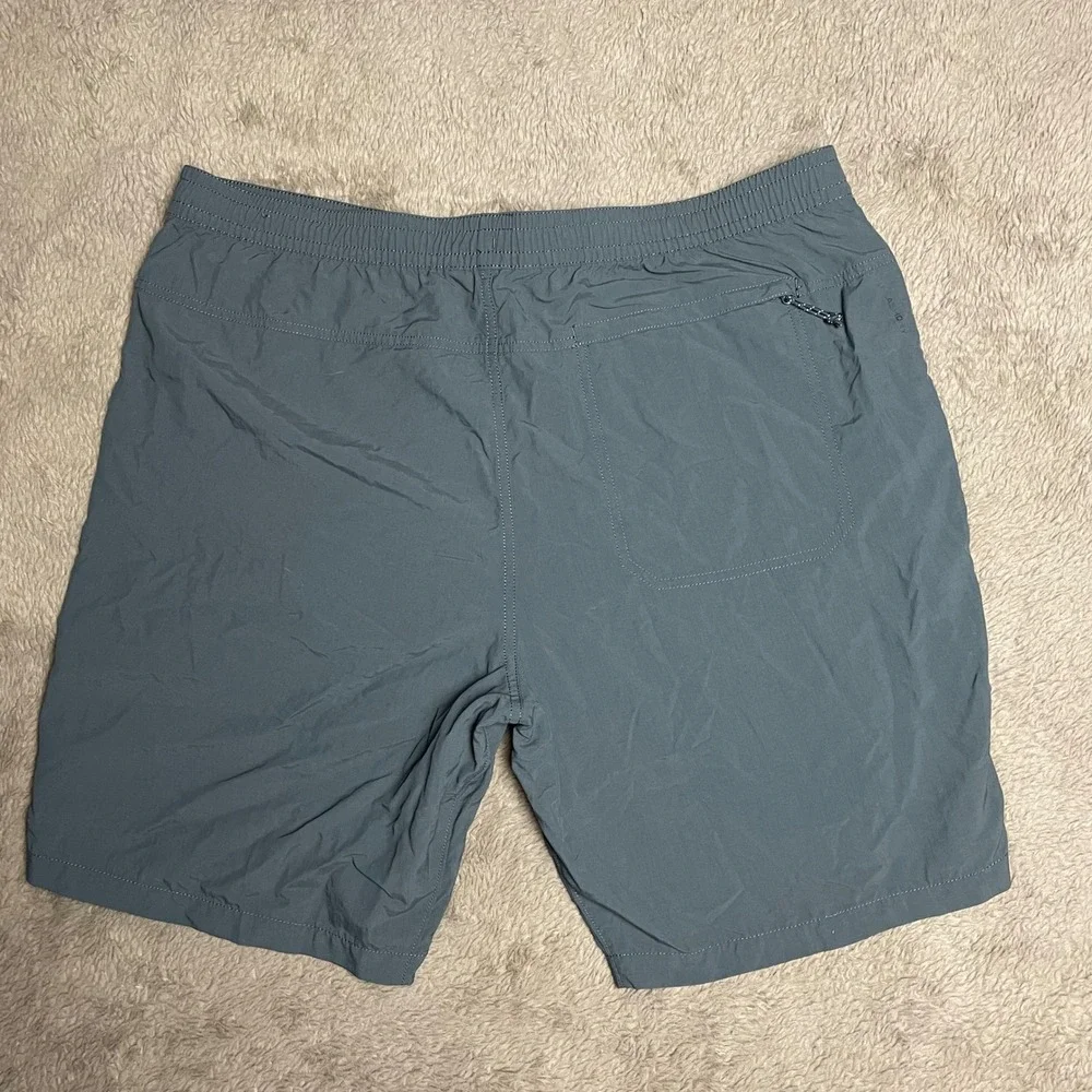 The North Face FlashDry Mens XL Dark Gray Hiking Athletic Shorts Zipper Pocket